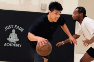 媒体人:每次中国男篮或郭士强出一些新闻 林葳会同步发训练视频