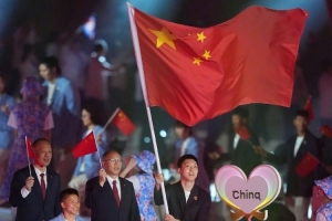 杨毅:刚宣布胡明轩当旗手男篮就惨败 还能打领导的脸再狠点吗