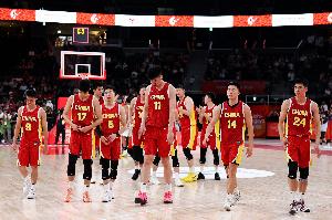 杨毅:中国男篮三年一反思 两年一重启 一年一崩溃 半年一抽搐