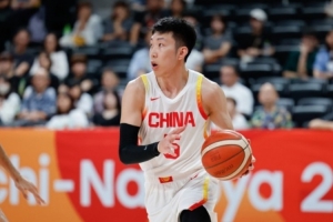 马布里:廖三宁正在成为中国男篮的门面球员之一 他仍有进步空间
