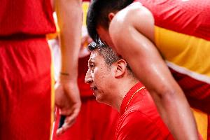 新黄河:中国男篮与世界接轨,不妨从国家队主教练开始