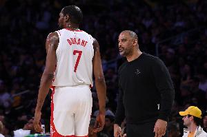KD:我和乌度卡关系可以更亲密 他是我在比赛中可以随时依靠的人