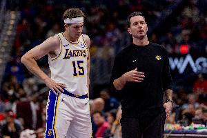 NBA直播_NBA免费直播在线直播_NBA篮球比赛直播高清无插件观看